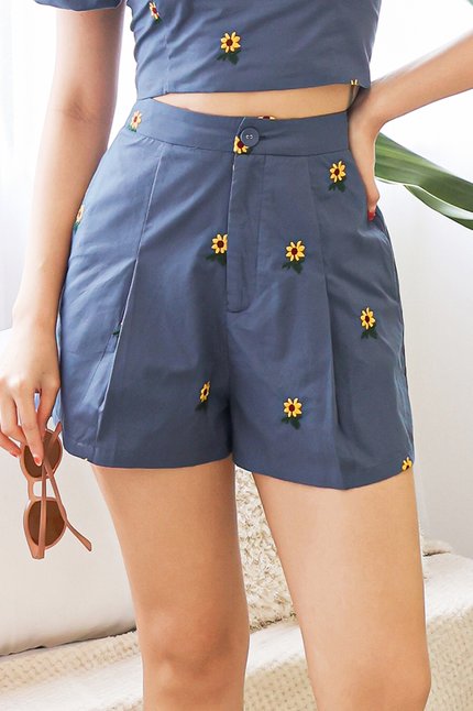 Taylor Embroidery Shorts (Yale Blue Sunflower)