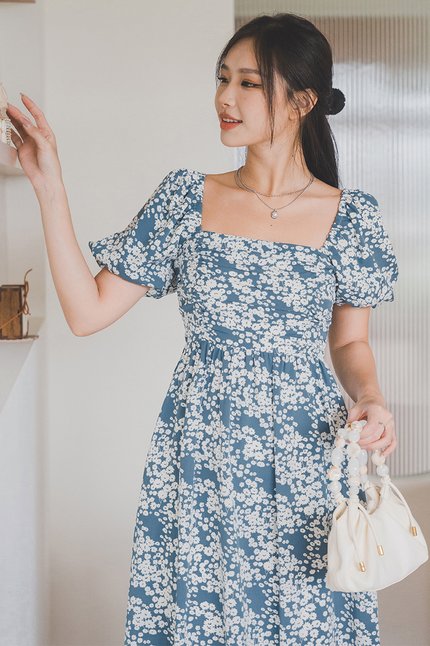 Kyrie Bubble Sleeve Ruched Midi Dress V2 (Blue Baby's breath)