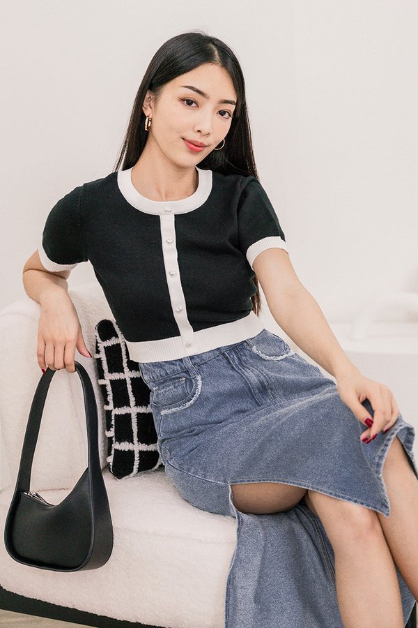 Cassey Contrast Trim Heart-Button Knit Top (Black)