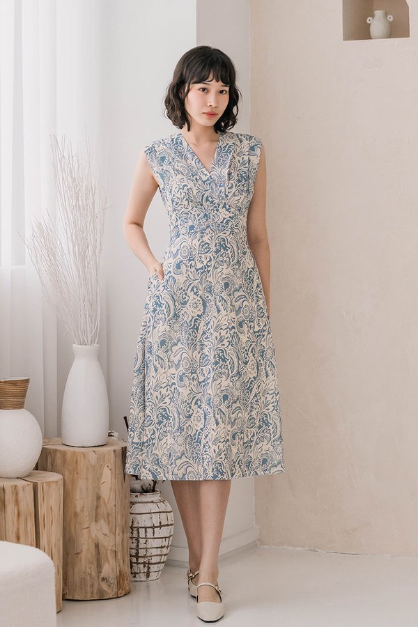 Uma Folds Midi Dress (Royal Tropical Batik)