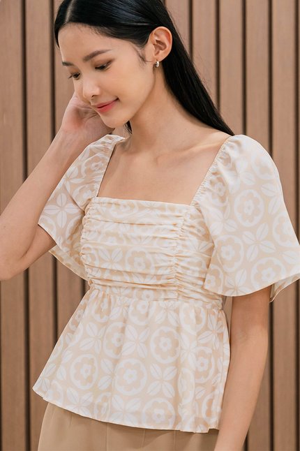 Dalsy Flutter Sleeve Ruched Peplum Top (Sand Peach Harmony)