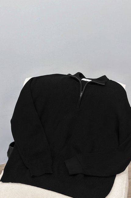 Carl Zipper Long Sleeve Knit Top (Black)