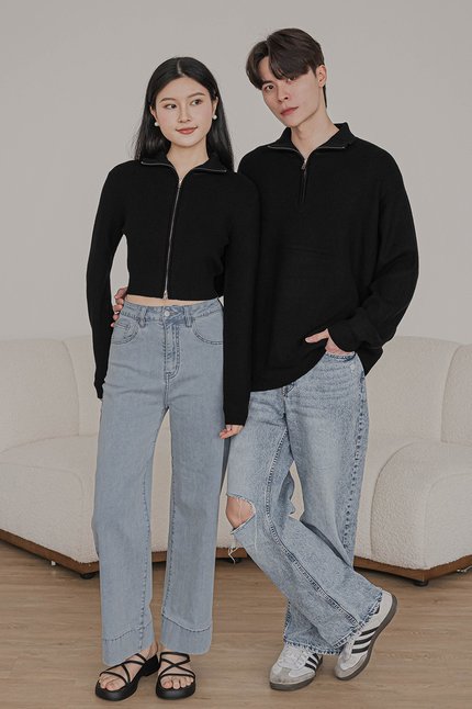 Carl Zipper Long Sleeve Knit Top (Black)