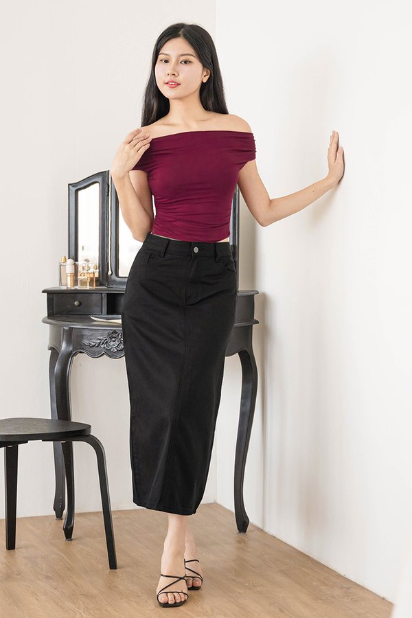 Noelle Padded Off-Shoulder Ruched Top (Cherry)