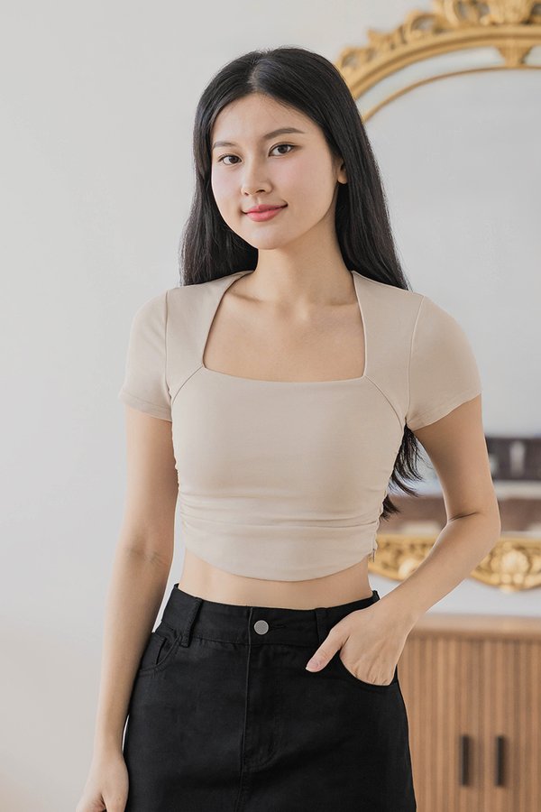 Novita Padded Ruched Tee (Clay)