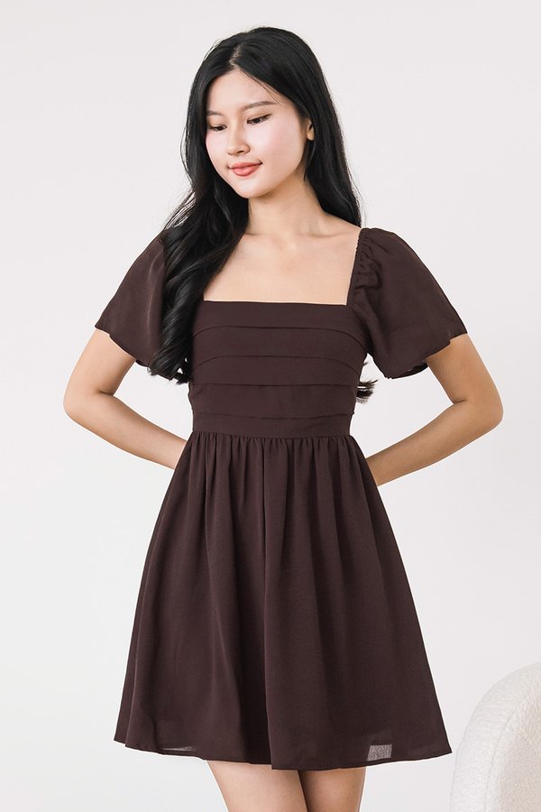 Hera Padded Flutter Sleeve Folds Dress (Coffee)