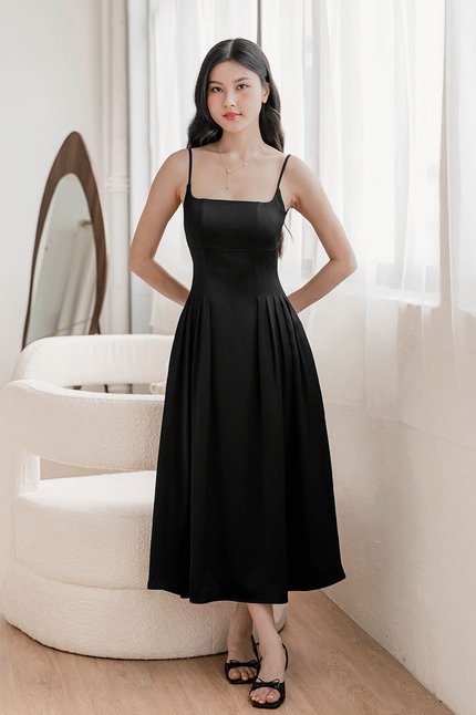 Marilyn Padded Low-Back Midaxi Dress (Black)