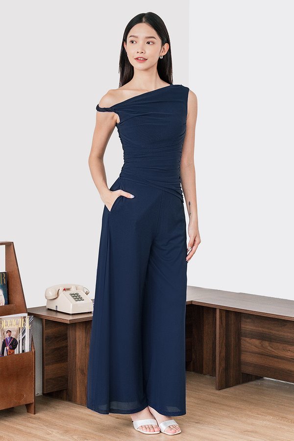 Drea Padded Ruched Twist Strap Top (Navy)