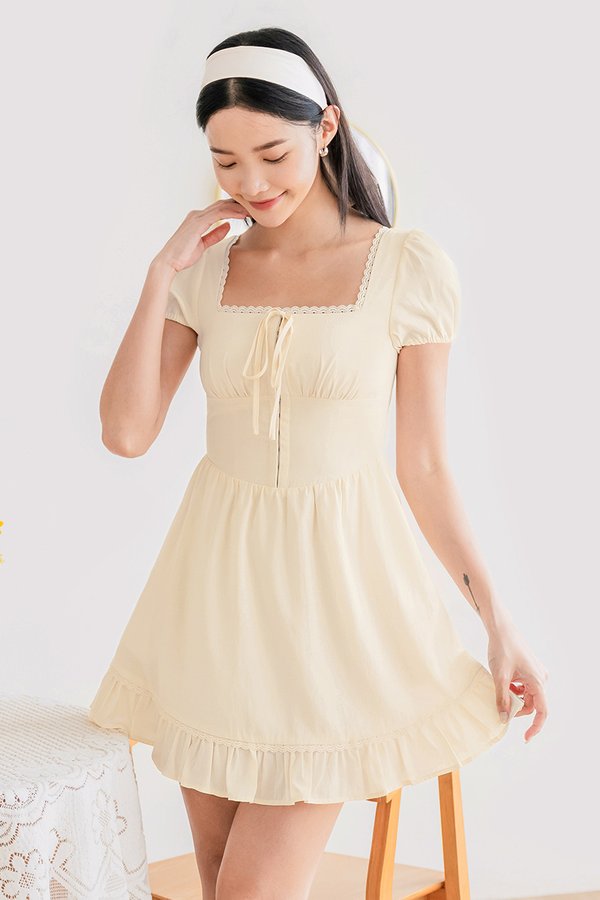 Hazelle Padded Corset Puff Sleeve Dress (Cream)