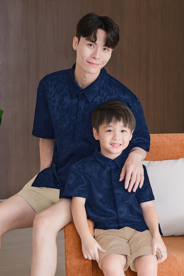 满 Man Oversize Collar Shirt (Navy Springleaf)