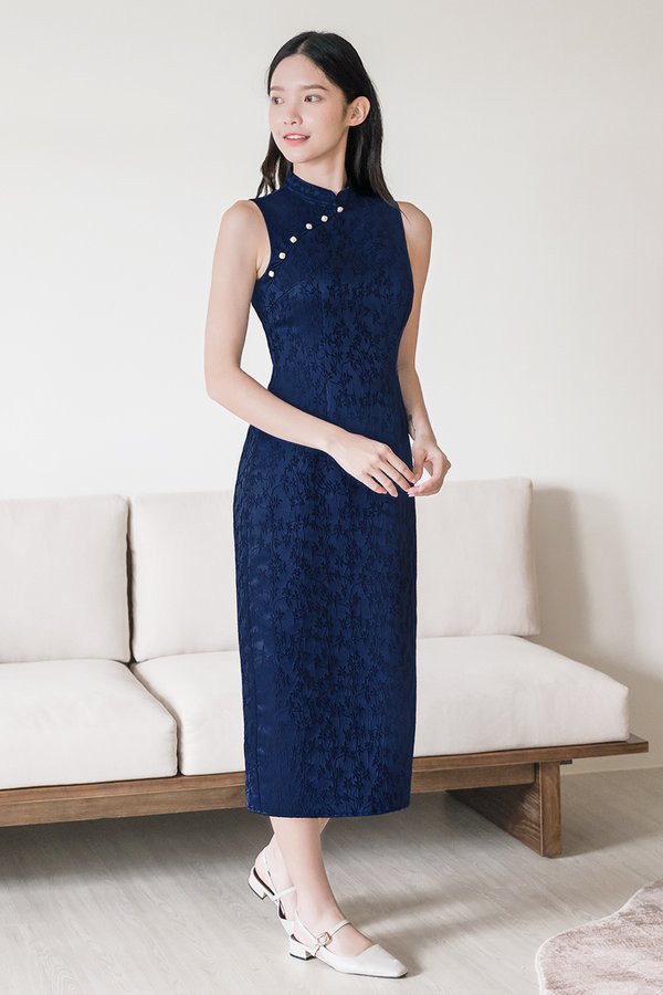 *PREORDER - ETA 31 Dec* 满 Man Padded Cheongsam Midaxi Dress (Navy Springleaf)