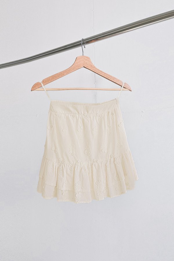 Aria Elasticised Flutter Skorts (Beige Embroidery)
