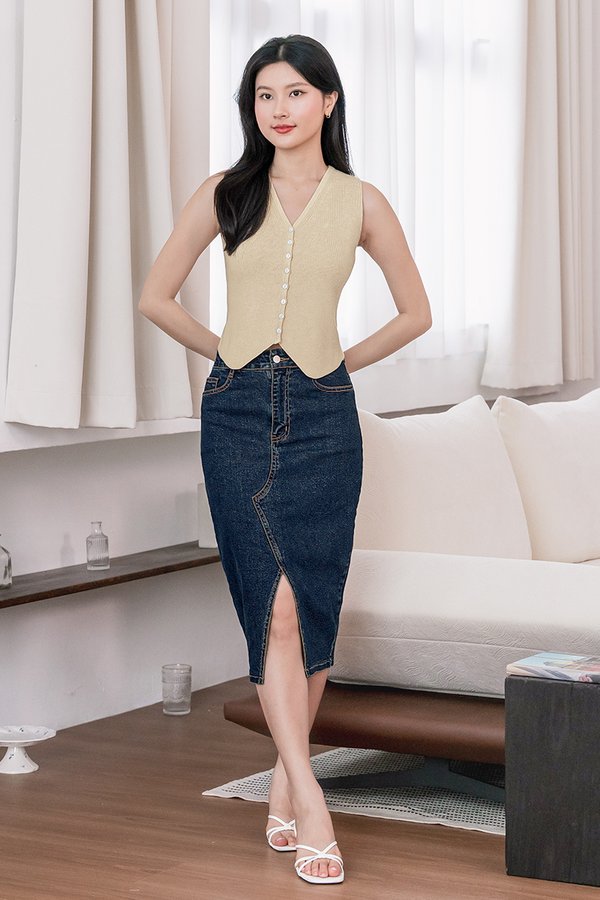 Claud Button Vest Knit Top (Sand)