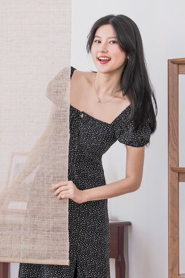 Johanna Padded Pleat Front Slit Midi Dress (Black Wildflowers)