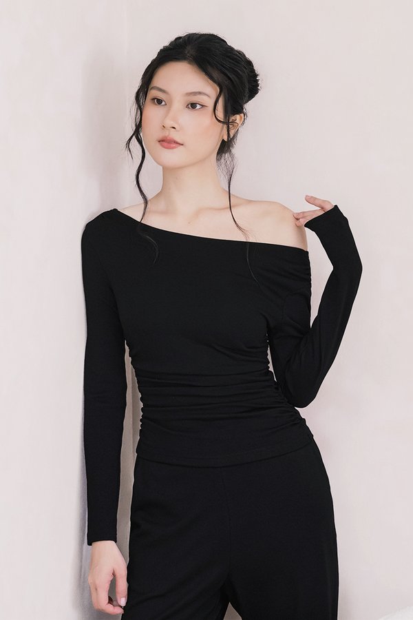 Alexis Padded Long Sleeve Ruched Top (Black)