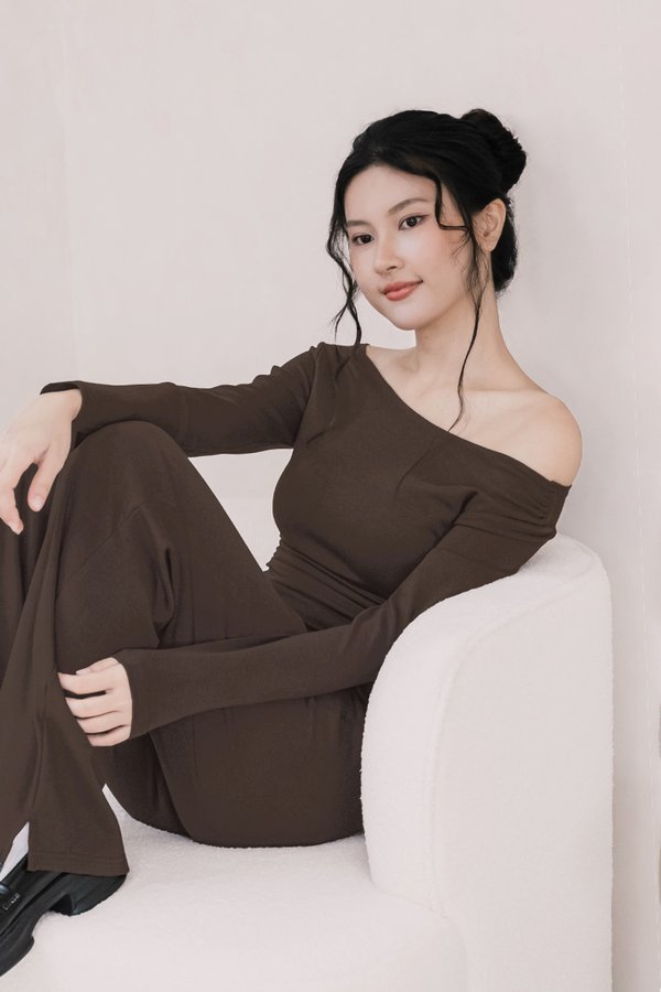 Alexis Padded Long Sleeve Ruched Top (Coffee)
