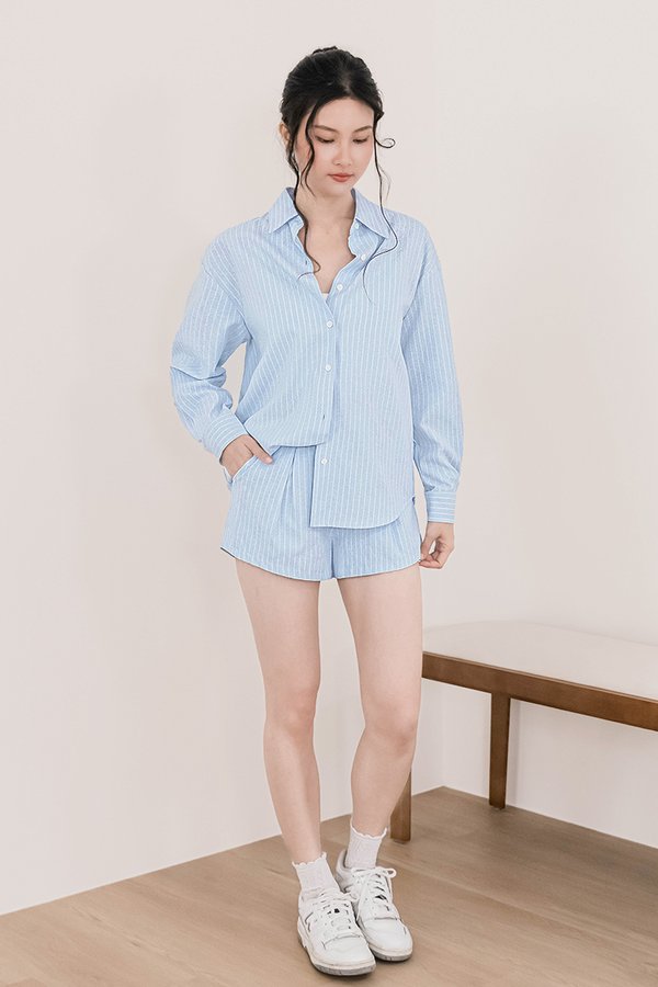 Nomi Button Oversize Stripe Shirt (Light Blue)