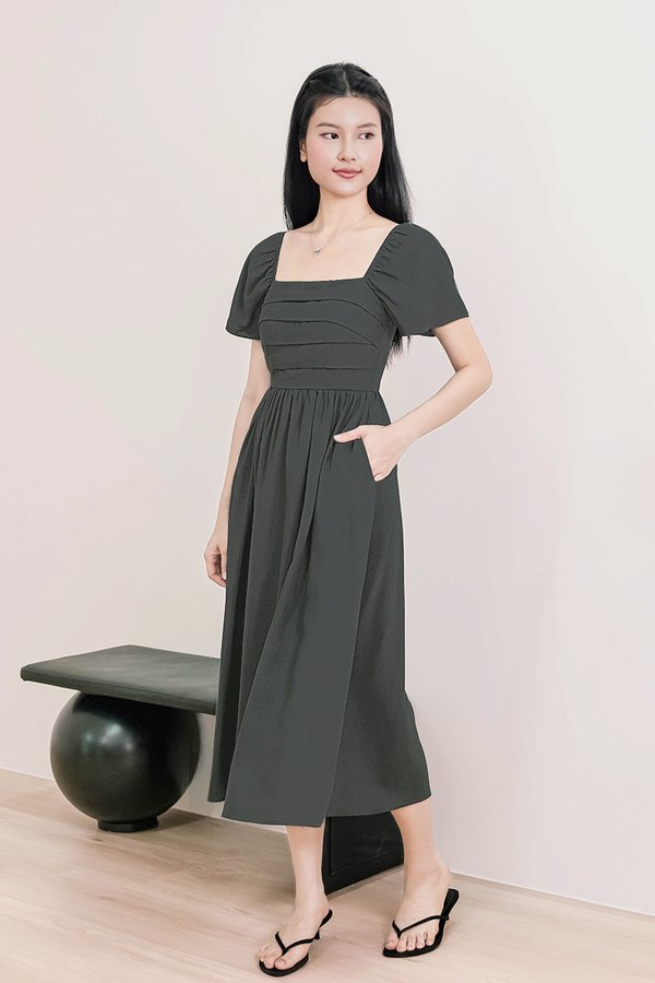 Heather Padded Flutter Sleeve Folds Midi Dress V3 (Hunter Green)