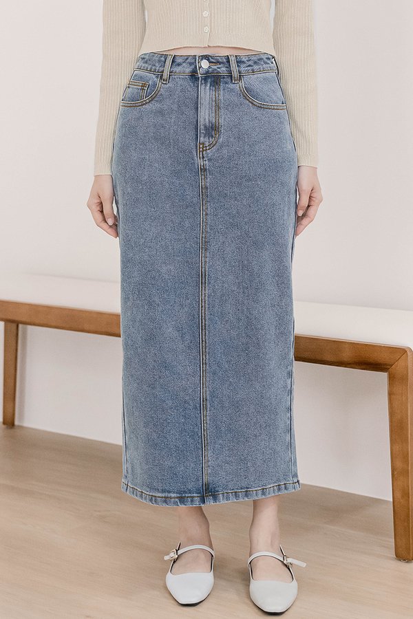 Iris Back Slit Denim Midaxi Skirt (Mid Wash)