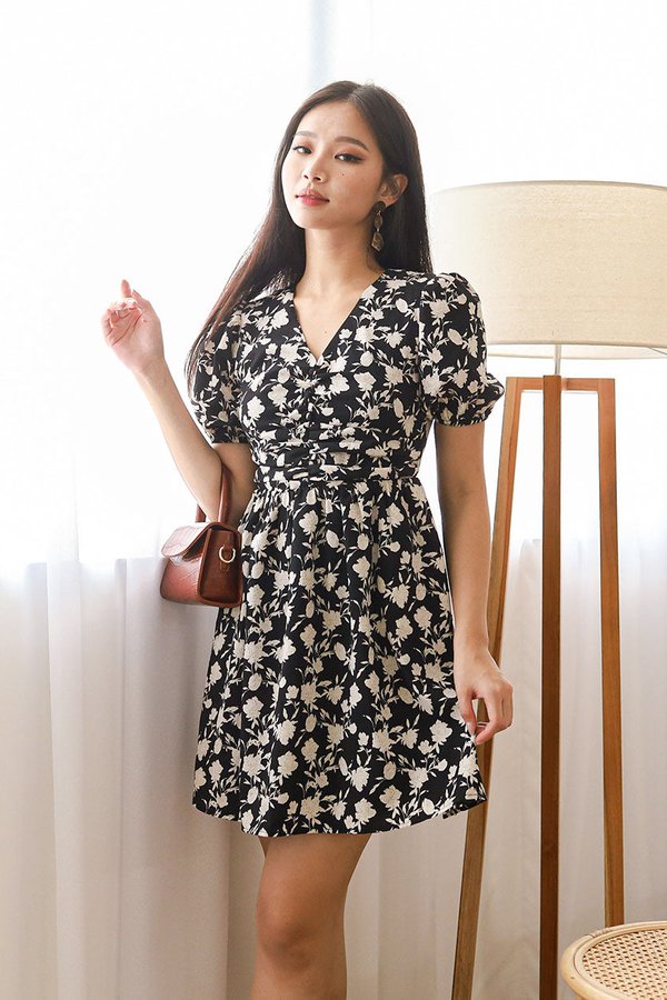 Diane Puff Sleeve Ruched Dress (Black Floral)